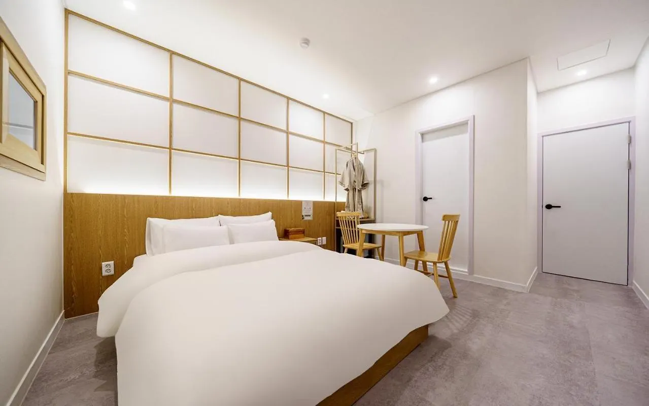 Ryokan Hotel The Red Dragonfly Incheon 3*,  South Korea